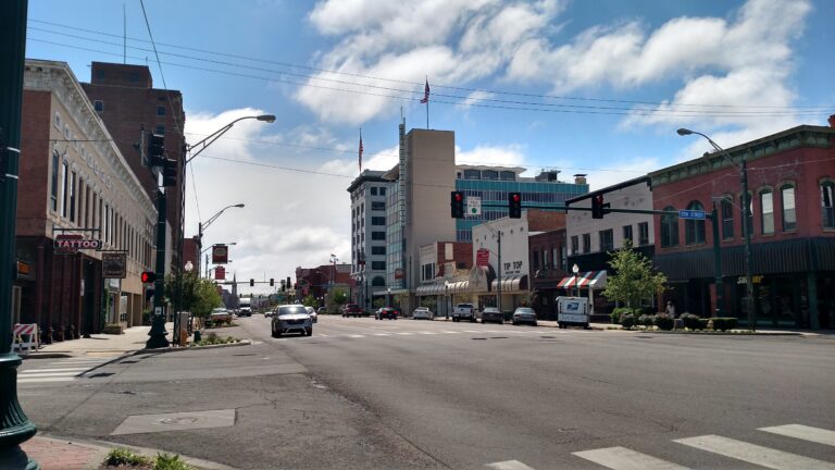 Canadian North Fort Smith Office in Canada